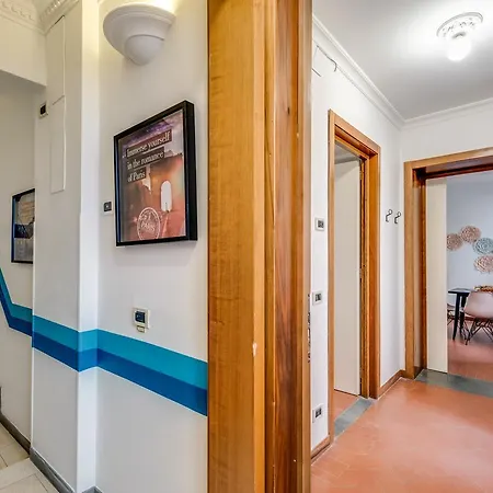 Sweet Via Dei Greci Apartment *