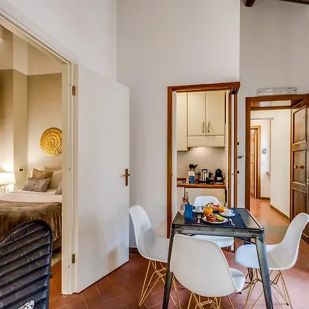 Sweet Via Dei Greci Apartment Rome
