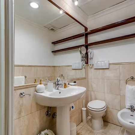 Sweet Via Dei Greci Apartment *