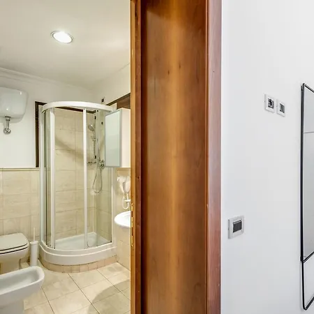Sweet Via Dei Greci Apartment Rome