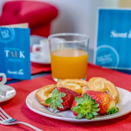 Sweet Via Dei Greci Apartment