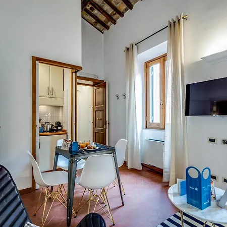 Sweet Via Dei Greci Apartment