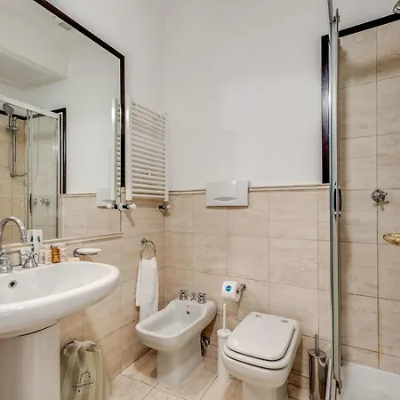 Sweet Via Dei Greci Apartment *